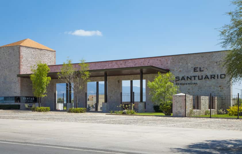  - Santuario